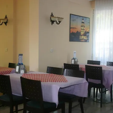 Hasinci Hotel 2*